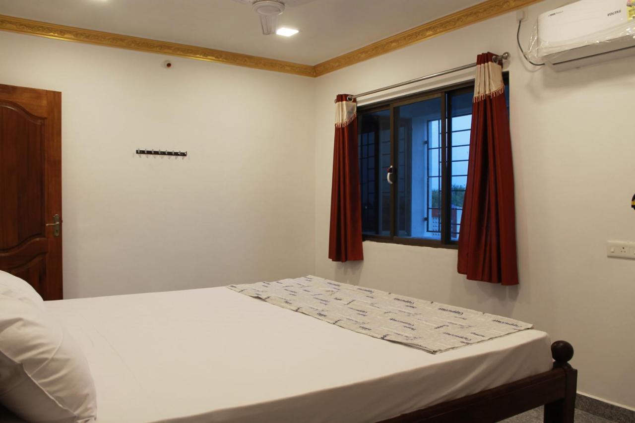 ホテル Seascape Residency White Town ポンディシェリ エクステリア 写真